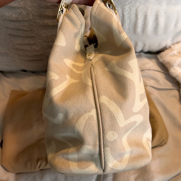 Louis Vuitton Beige and White Canvas Shoulder Bag - Picture 7 of 15
